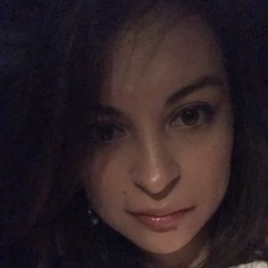 Meet your Posher, Eva